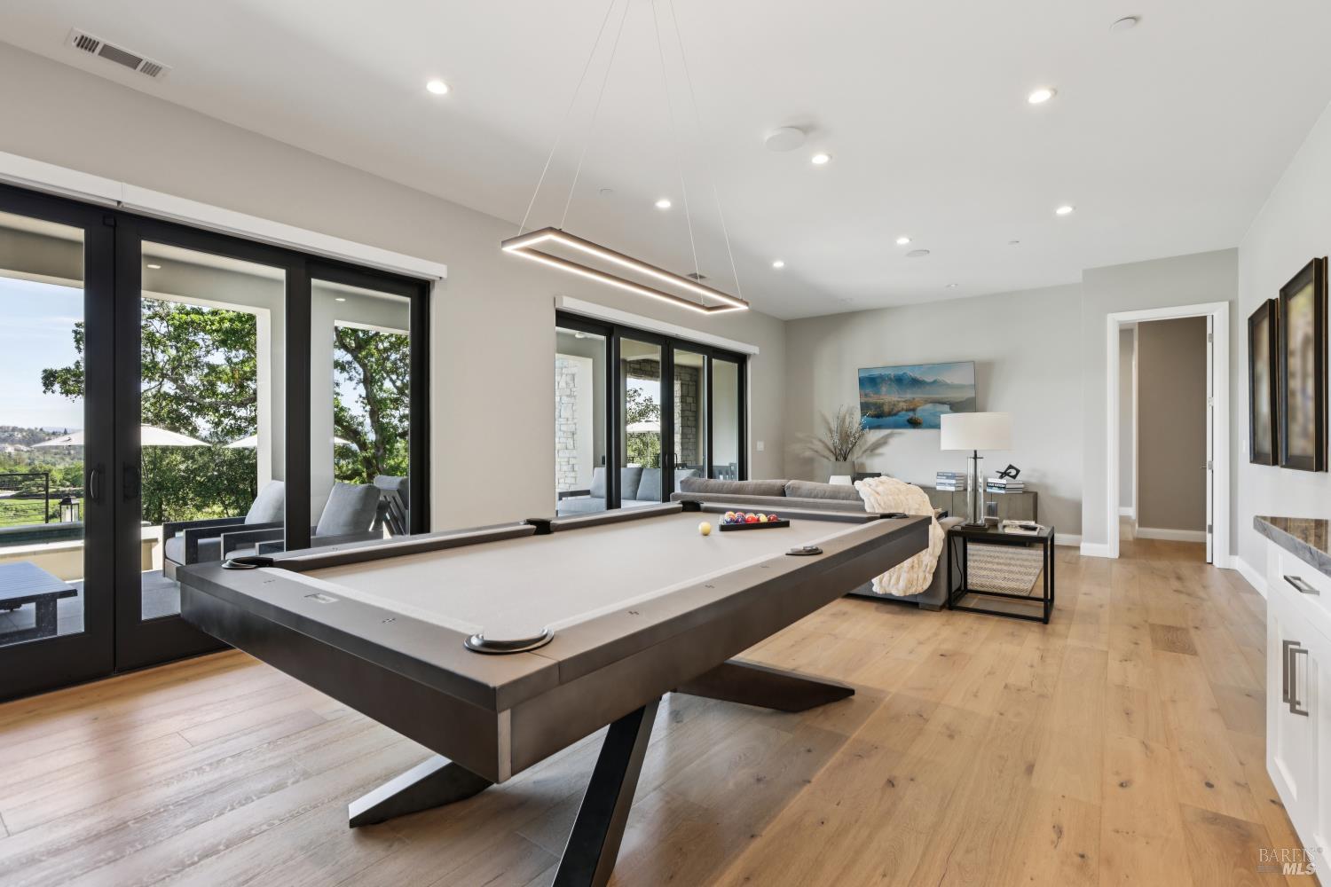 Detail Gallery Image 48 of 80 For 3758 Skyfarm Dr, Santa Rosa,  CA 95403 - 4 Beds | 3/2 Baths