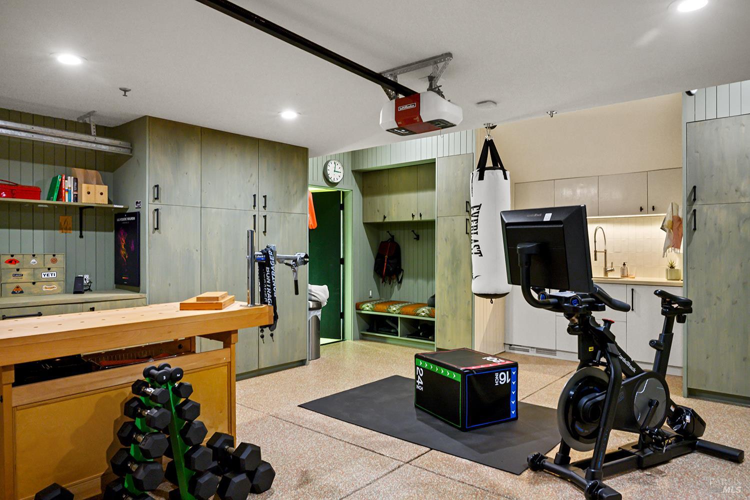 Detail Gallery Image 68 of 69 For 8 Mariposa Ct, Tiburon,  CA 94920 - 4 Beds | 5/2 Baths