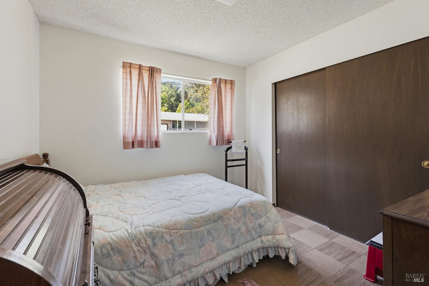 Detail Gallery Image 17 of 22 For 155 Foothill Ct, Ukiah,  CA 95482 - 3 Beds | 2 Baths