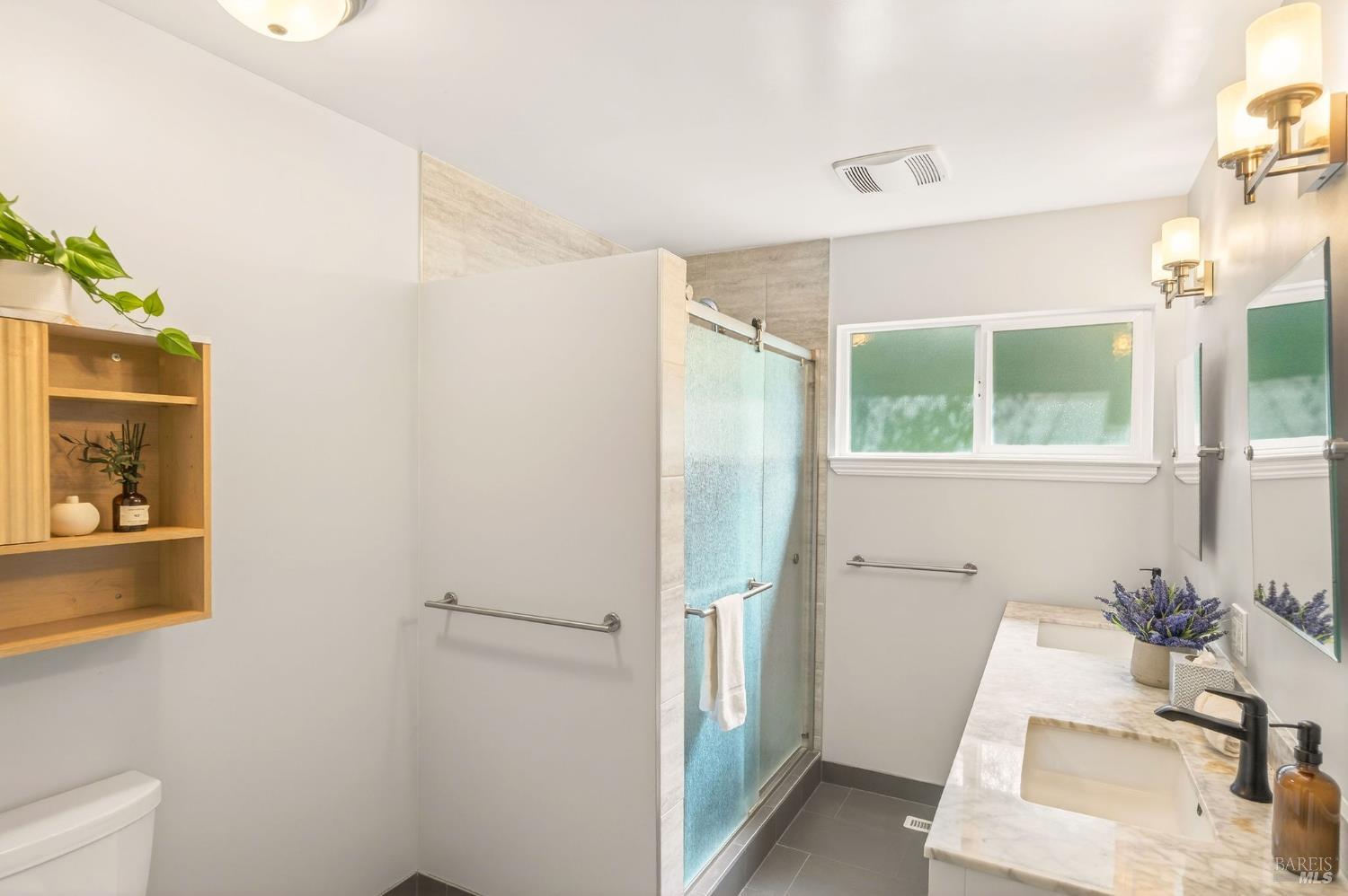 Detail Gallery Image 31 of 47 For 4460 Bennett Valley Rd, Santa Rosa,  CA 95404 - 3 Beds | 2 Baths