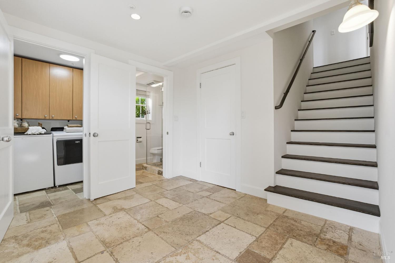 Detail Gallery Image 56 of 75 For 32 Edgewood Ave, Mill Valley,  CA 94941 - 4 Beds | 3 Baths