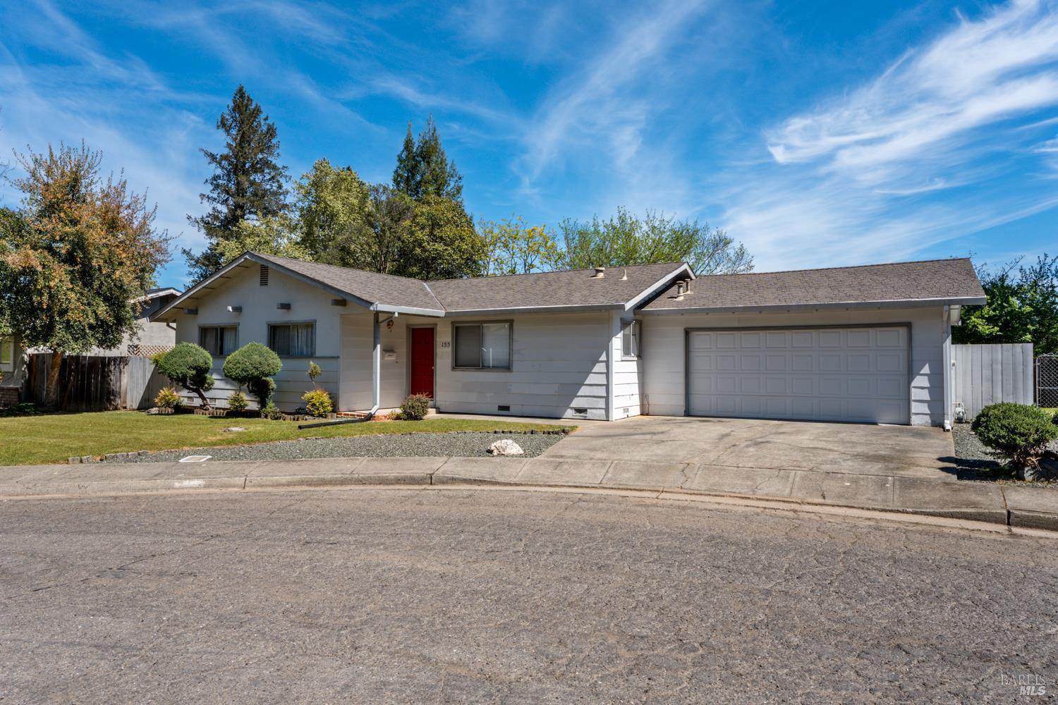 Detail Gallery Image 2 of 22 For 155 Foothill Ct, Ukiah,  CA 95482 - 3 Beds | 2 Baths