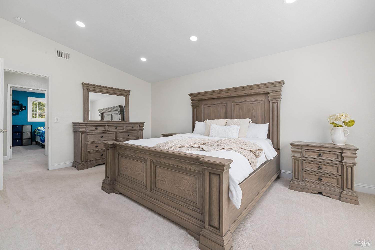 Detail Gallery Image 22 of 43 For 5328 Daniel Dr, Rohnert Park,  CA 94928 - 4 Beds | 3 Baths