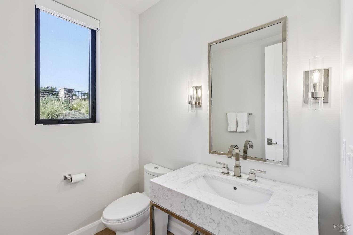 Detail Gallery Image 43 of 80 For 3758 Skyfarm Dr, Santa Rosa,  CA 95403 - 4 Beds | 3/2 Baths