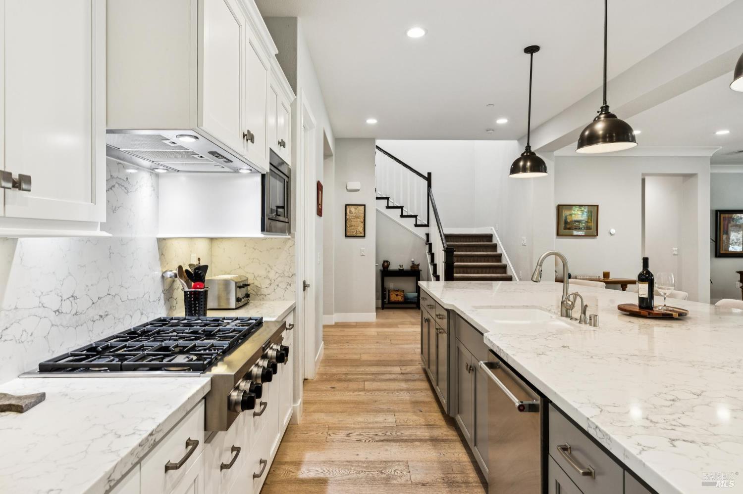 Detail Gallery Image 9 of 96 For 1162 Pennyroyal St, Napa,  CA 94559 - 5 Beds | 3/1 Baths