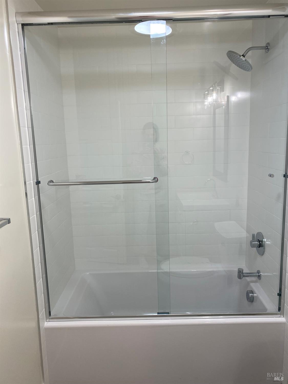 Detail Gallery Image 9 of 14 For Address Is Not Disclosed,  Tiburon,  CA 94920 - 3 Beds | 2 Baths