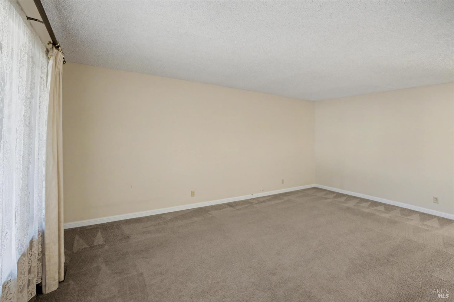 Detail Gallery Image 10 of 68 For 416 Monti Cir, Pleasant Hill,  CA 94523 - 4 Beds | 2 Baths