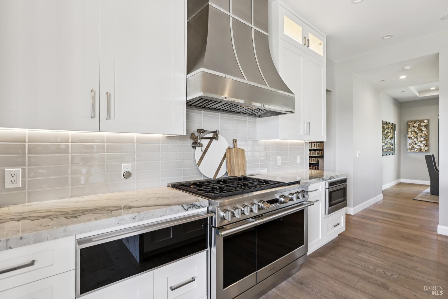 Detail Gallery Image 24 of 80 For 3758 Skyfarm Dr, Santa Rosa,  CA 95403 - 4 Beds | 3/2 Baths