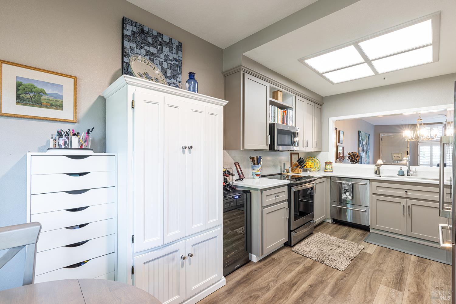 Detail Gallery Image 5 of 26 For 100 Valley Club Cir, Napa,  CA 94558 - 2 Beds | 2/1 Baths