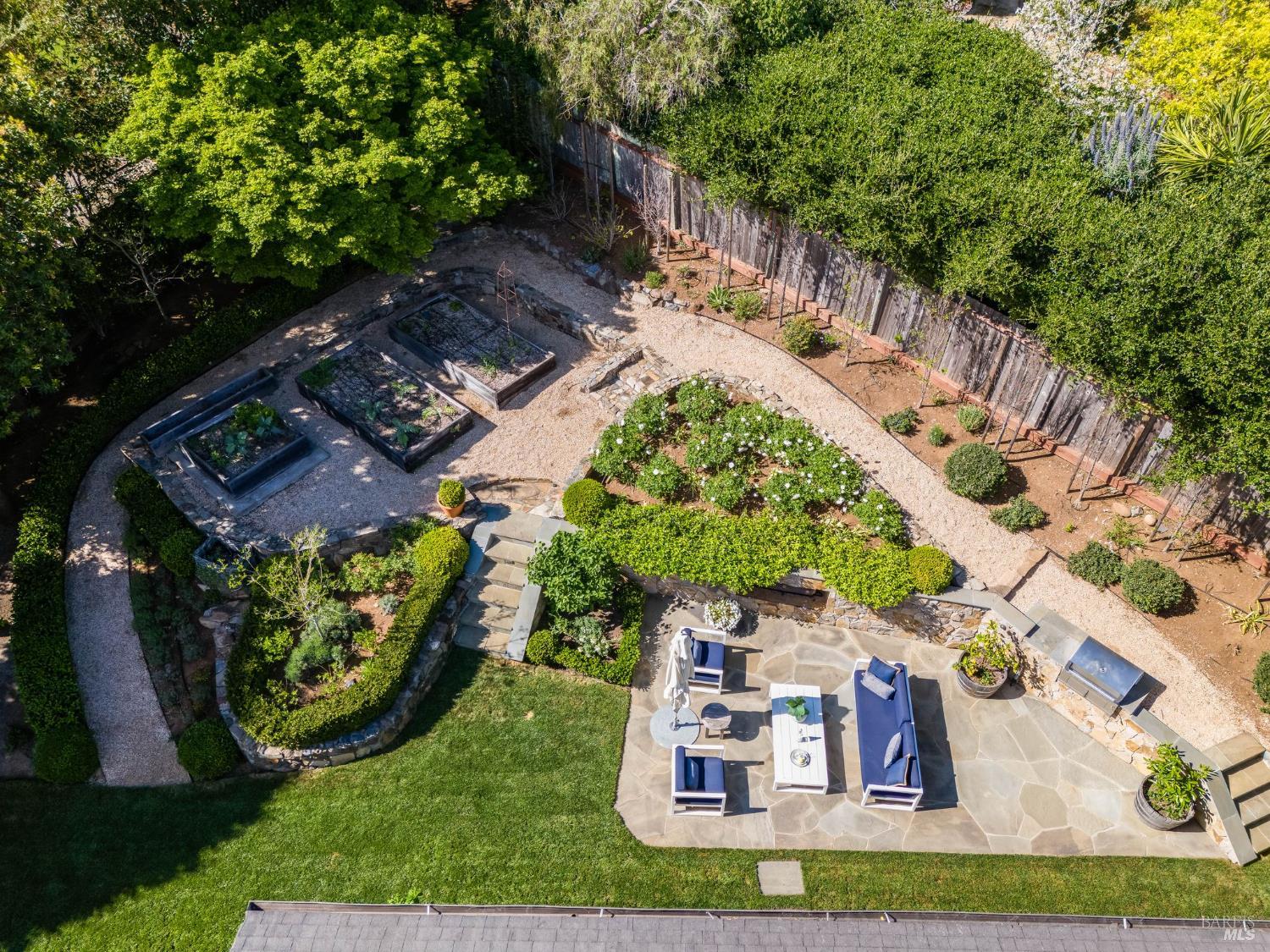 Detail Gallery Image 72 of 75 For 32 Edgewood Ave, Mill Valley,  CA 94941 - 4 Beds | 3 Baths