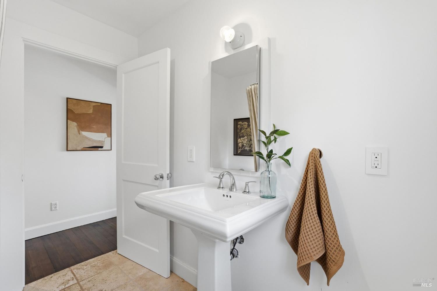 Detail Gallery Image 55 of 75 For 32 Edgewood Ave, Mill Valley,  CA 94941 - 4 Beds | 3 Baths