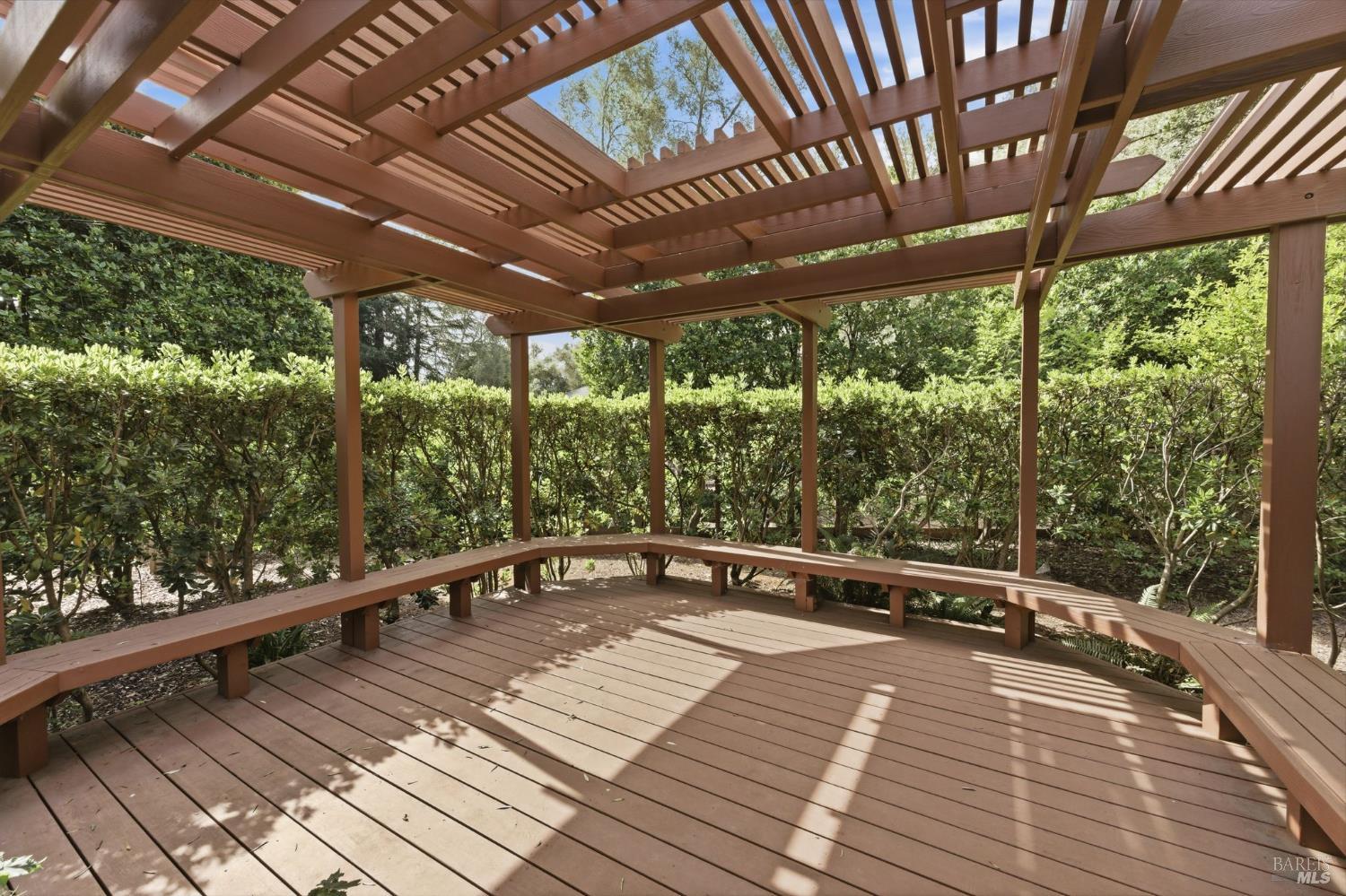 Detail Gallery Image 30 of 41 For 1517 Manzanita Ave, Santa Rosa,  CA 95404 - 4 Beds | 3 Baths