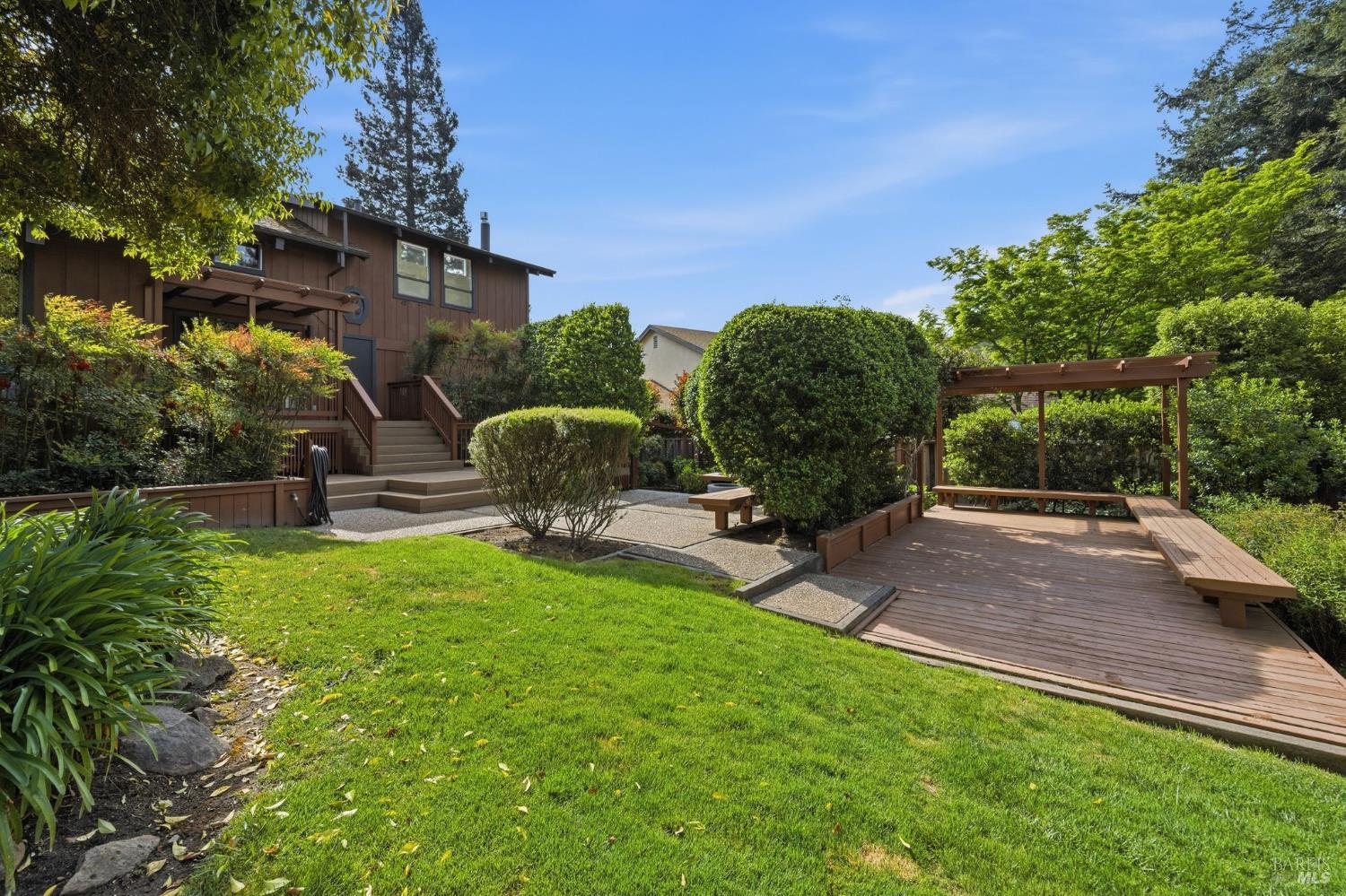 Detail Gallery Image 33 of 41 For 1517 Manzanita Ave, Santa Rosa,  CA 95404 - 4 Beds | 3 Baths