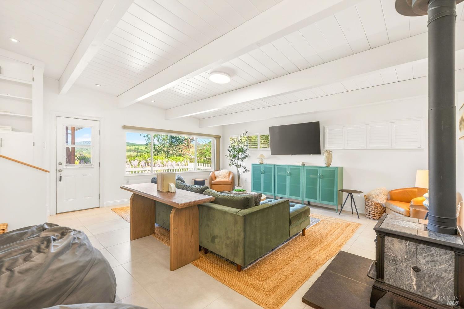 Detail Gallery Image 5 of 47 For 4460 Bennett Valley Rd, Santa Rosa,  CA 95404 - 3 Beds | 2 Baths