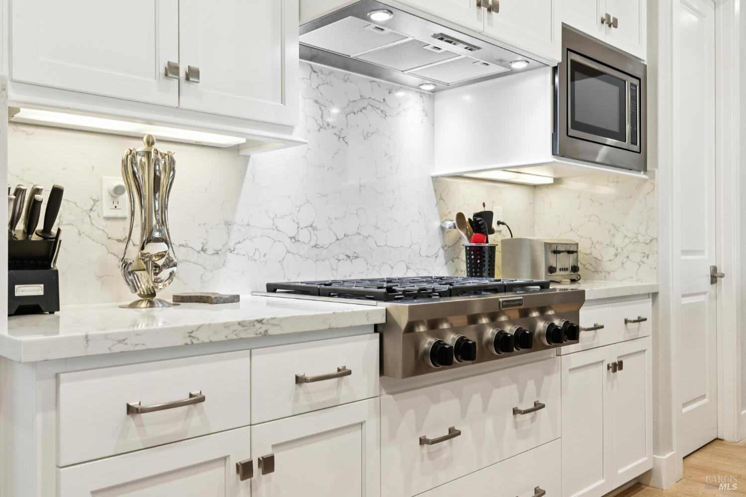 Detail Gallery Image 10 of 96 For 1162 Pennyroyal St, Napa,  CA 94559 - 5 Beds | 3/1 Baths