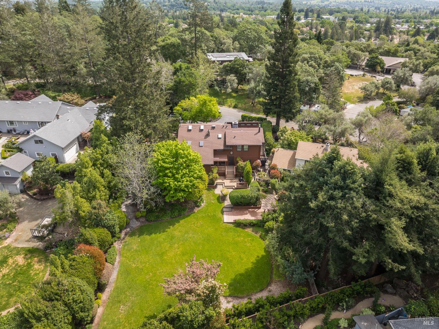 Detail Gallery Image 38 of 41 For 1517 Manzanita Ave, Santa Rosa,  CA 95404 - 4 Beds | 3 Baths