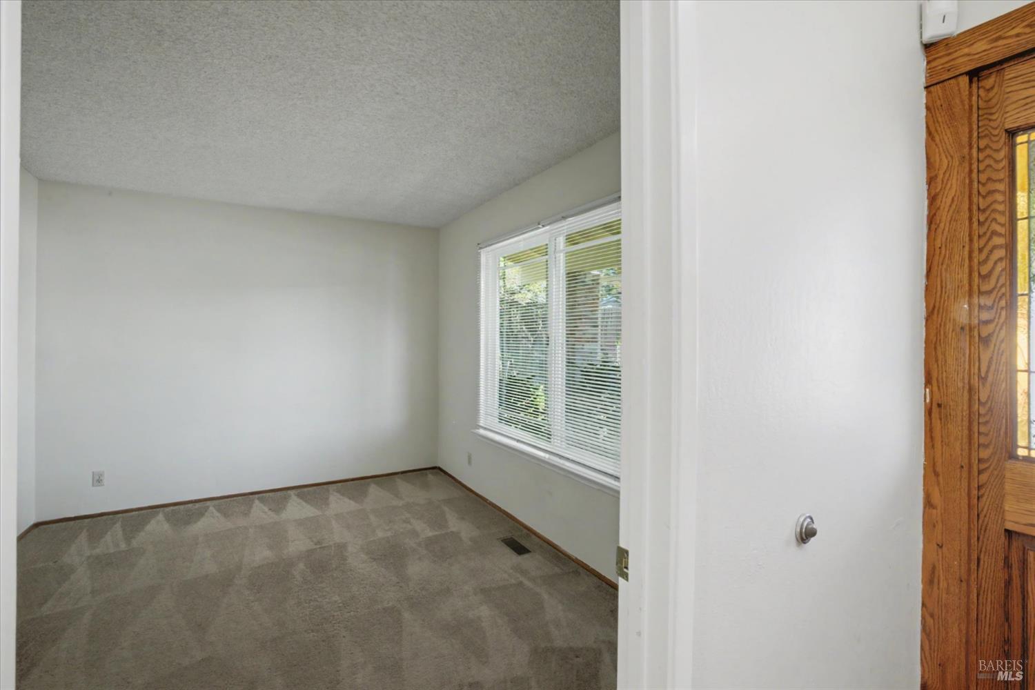 Detail Gallery Image 33 of 68 For 416 Monti Cir, Pleasant Hill,  CA 94523 - 4 Beds | 2 Baths