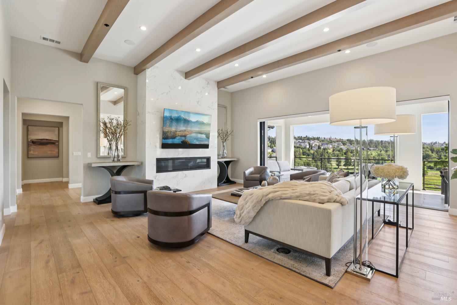 Detail Gallery Image 13 of 80 For 3758 Skyfarm Dr, Santa Rosa,  CA 95403 - 4 Beds | 3/2 Baths