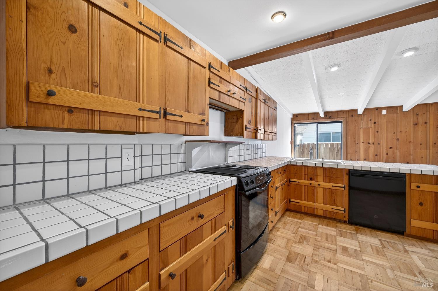 Detail Gallery Image 11 of 48 For 333 Bergwall Way, Vallejo,  CA 94591 - 3 Beds | 2 Baths