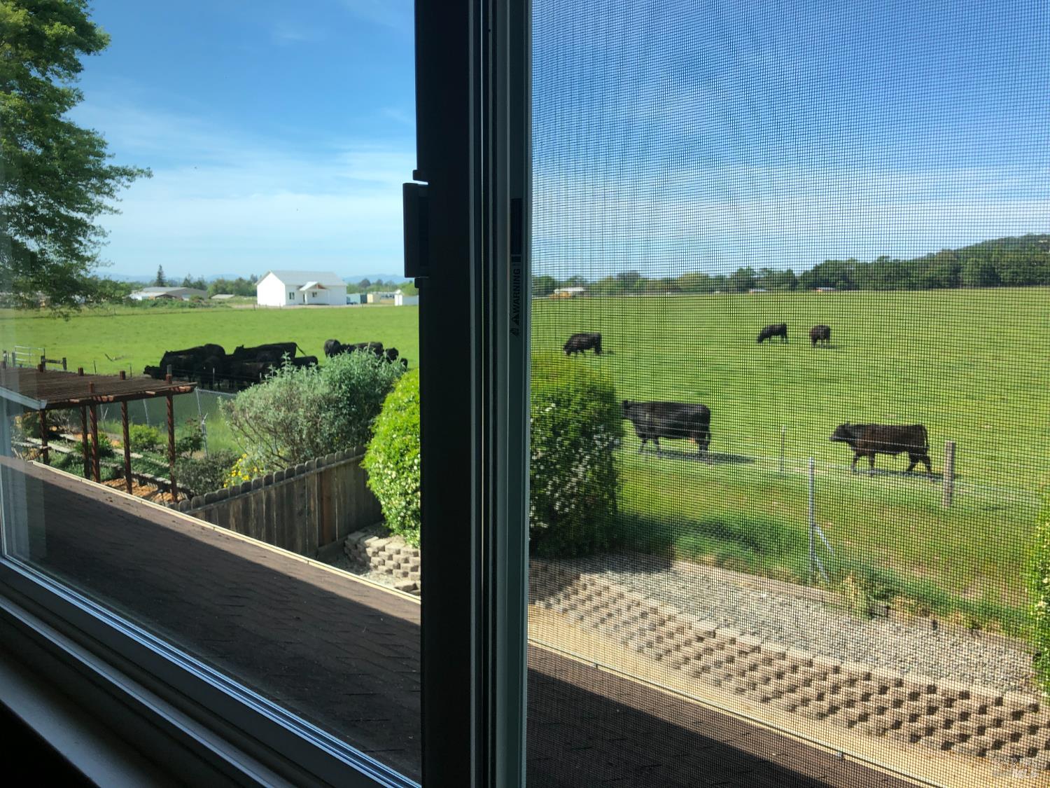 Detail Gallery Image 24 of 24 For 1508 Gladstone Way, Rohnert Park,  CA 94928 - 4 Beds | 2 Baths