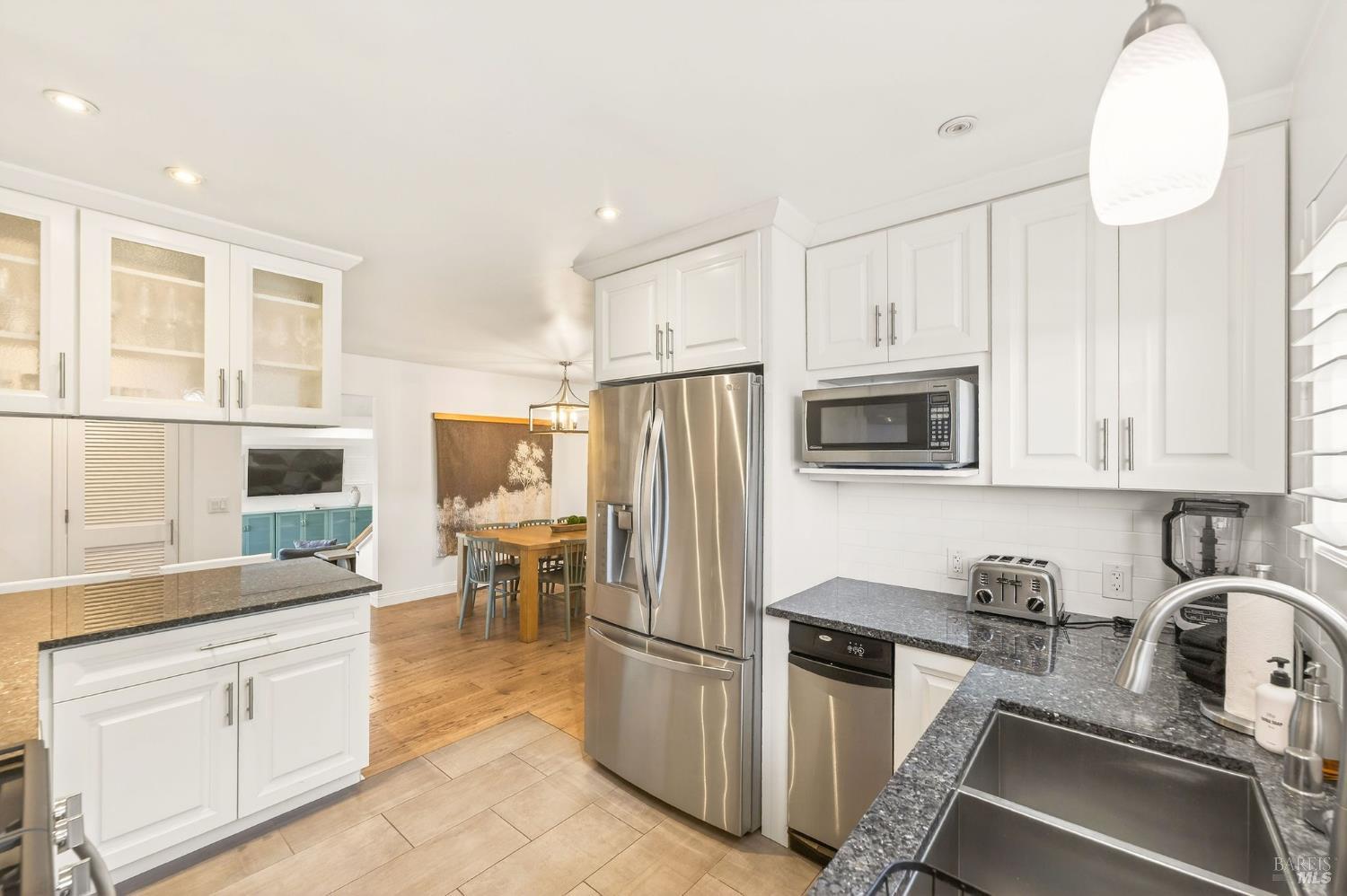 Detail Gallery Image 15 of 47 For 4460 Bennett Valley Rd, Santa Rosa,  CA 95404 - 3 Beds | 2 Baths