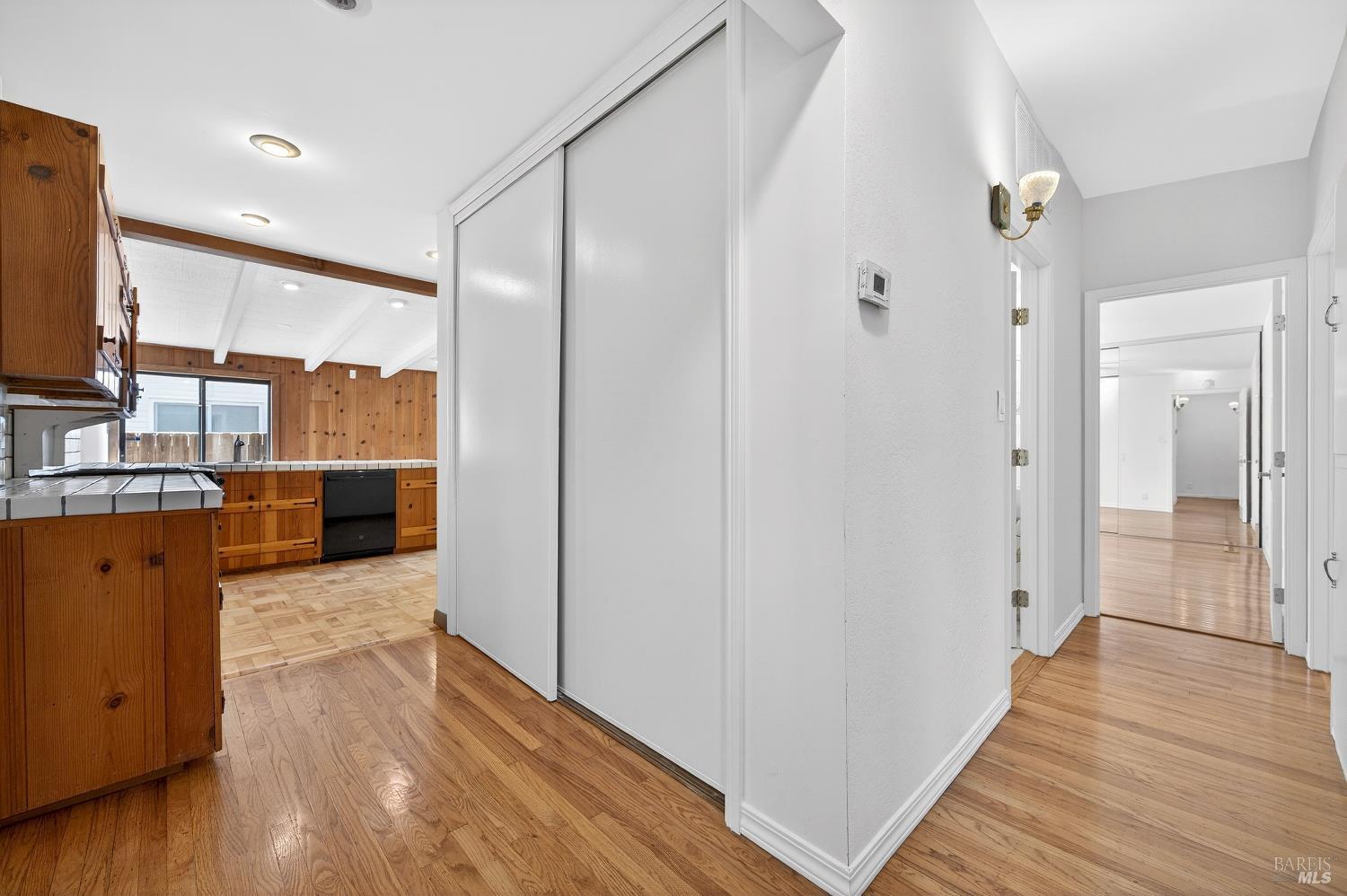 Detail Gallery Image 9 of 48 For 333 Bergwall Way, Vallejo,  CA 94591 - 3 Beds | 2 Baths