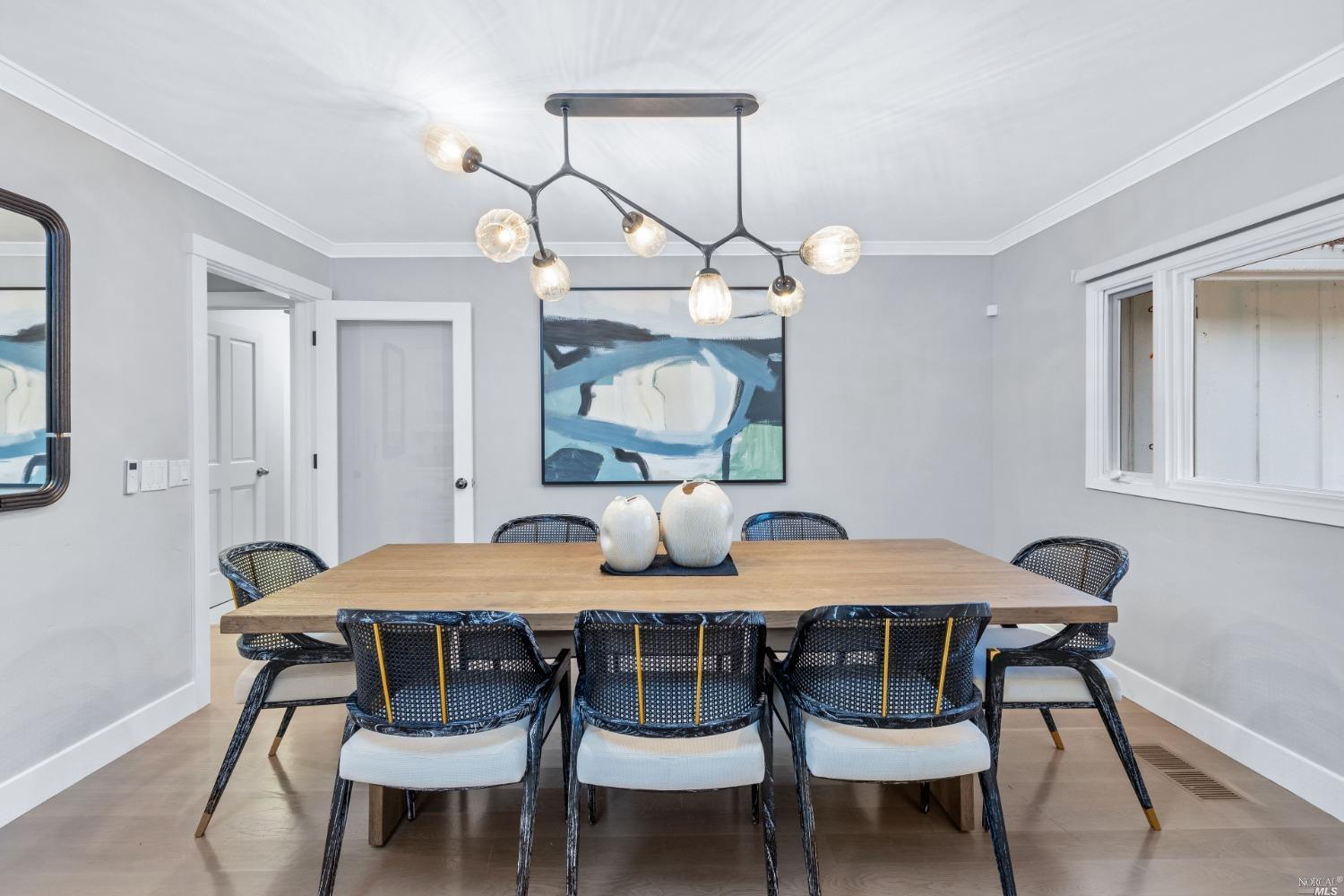 Detail Gallery Image 6 of 31 For 1101 Olive Hill Ln, Napa,  CA 94558 - 5 Beds | 4 Baths