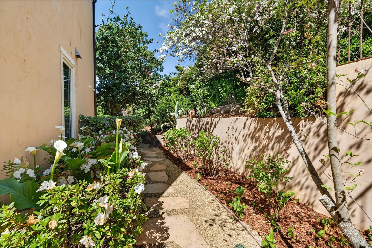 Detail Gallery Image 47 of 76 For 418 Saint Andrews Dr, Napa,  CA 94558 - 5 Beds | 4/2 Baths