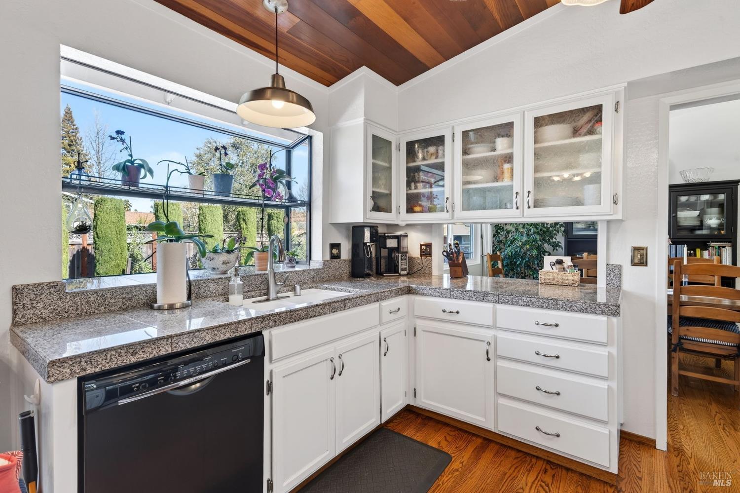 Detail Gallery Image 9 of 53 For 3406 Deerfield Ct, Napa,  CA 94558 - 4 Beds | 3 Baths