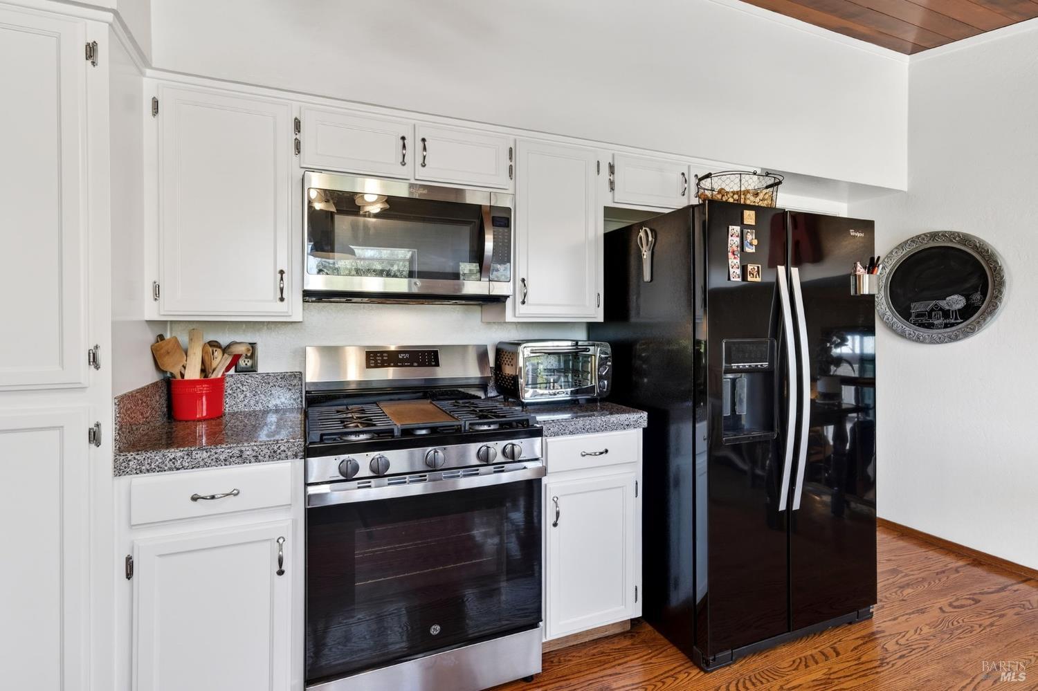 Detail Gallery Image 10 of 53 For 3406 Deerfield Ct, Napa,  CA 94558 - 4 Beds | 3 Baths