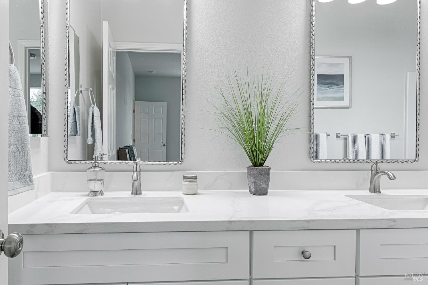 Detail Gallery Image 28 of 39 For 1960 Las Ventanas Dr, Santa Rosa,  CA 95407 - 3 Beds | 2/1 Baths