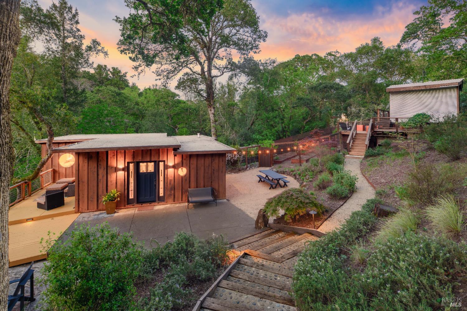 Detail Gallery Image 2 of 48 For 116 Hill Rd, Glen Ellen,  CA 95442 - 2 Beds | 2 Baths