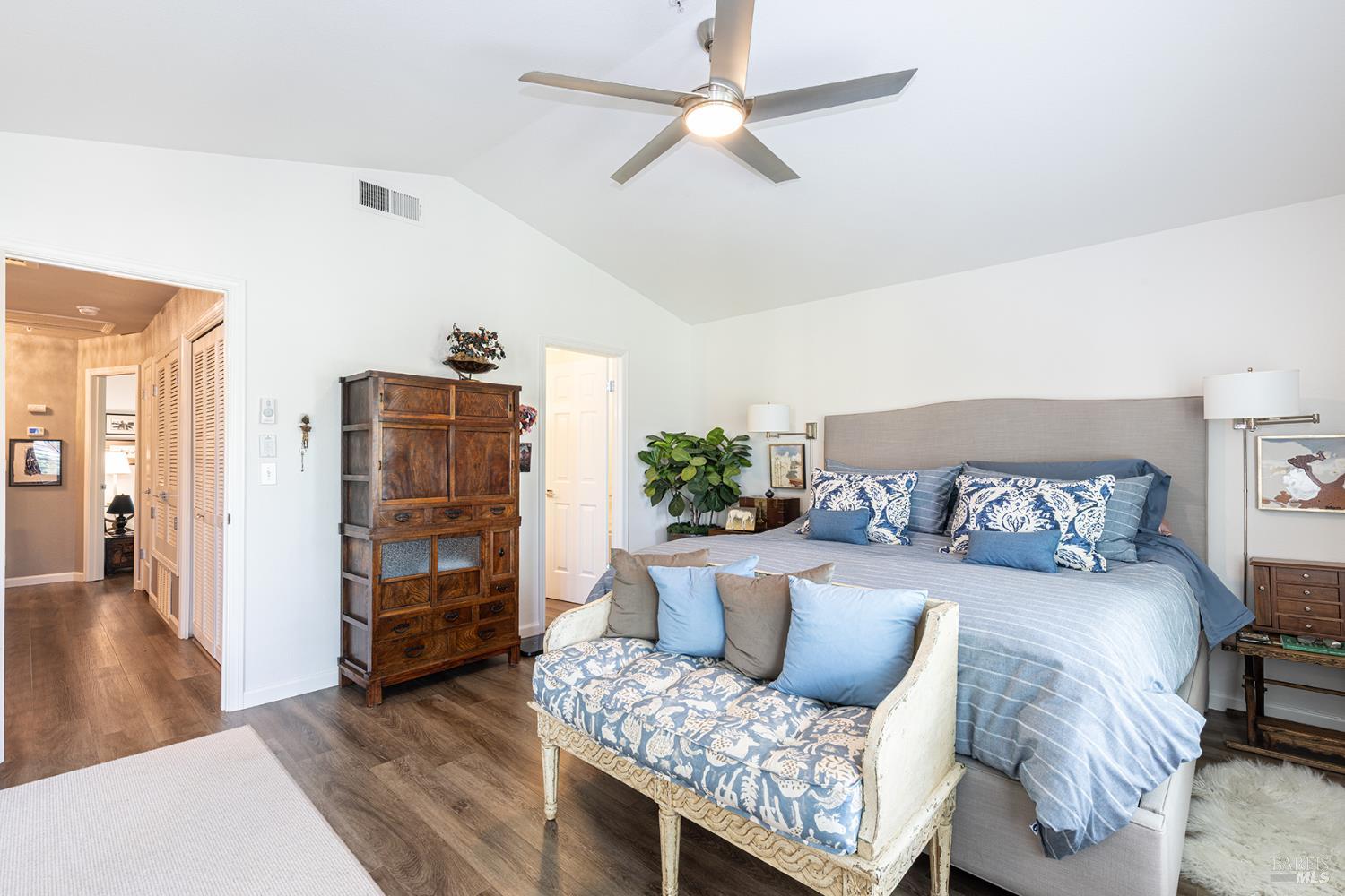 Detail Gallery Image 15 of 26 For 100 Valley Club Cir, Napa,  CA 94558 - 2 Beds | 2/1 Baths