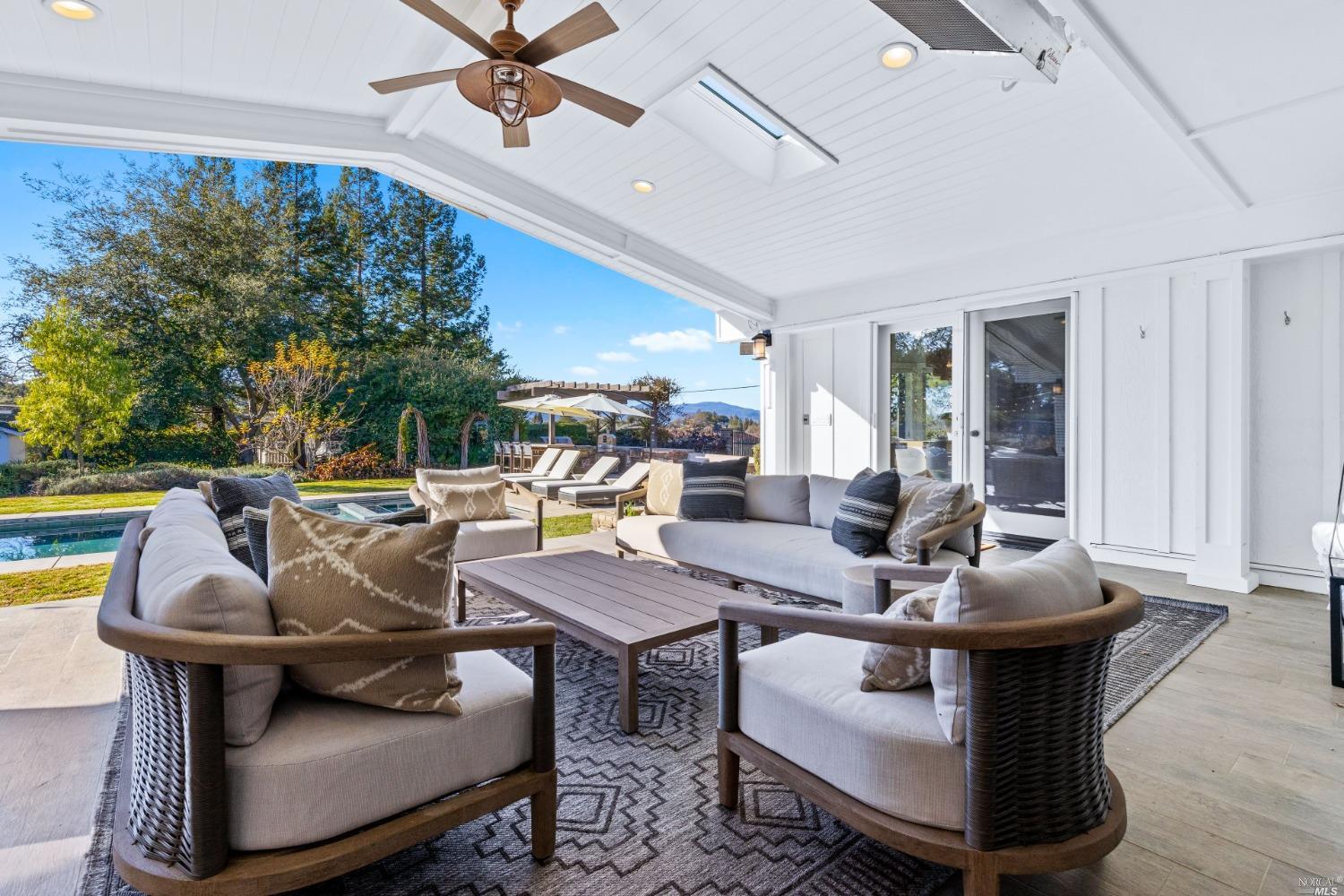 Detail Gallery Image 21 of 31 For 1101 Olive Hill Ln, Napa,  CA 94558 - 5 Beds | 4 Baths