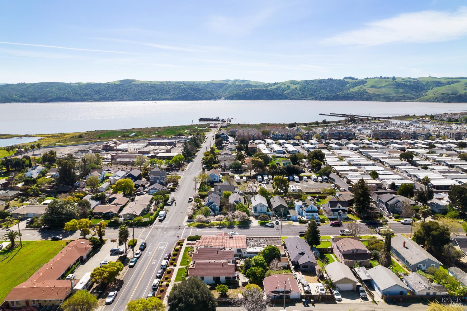 Detail Gallery Image 21 of 27 For 803 E 5th St, Benicia,  CA 94510 - 6 Beds | 4/1 Baths