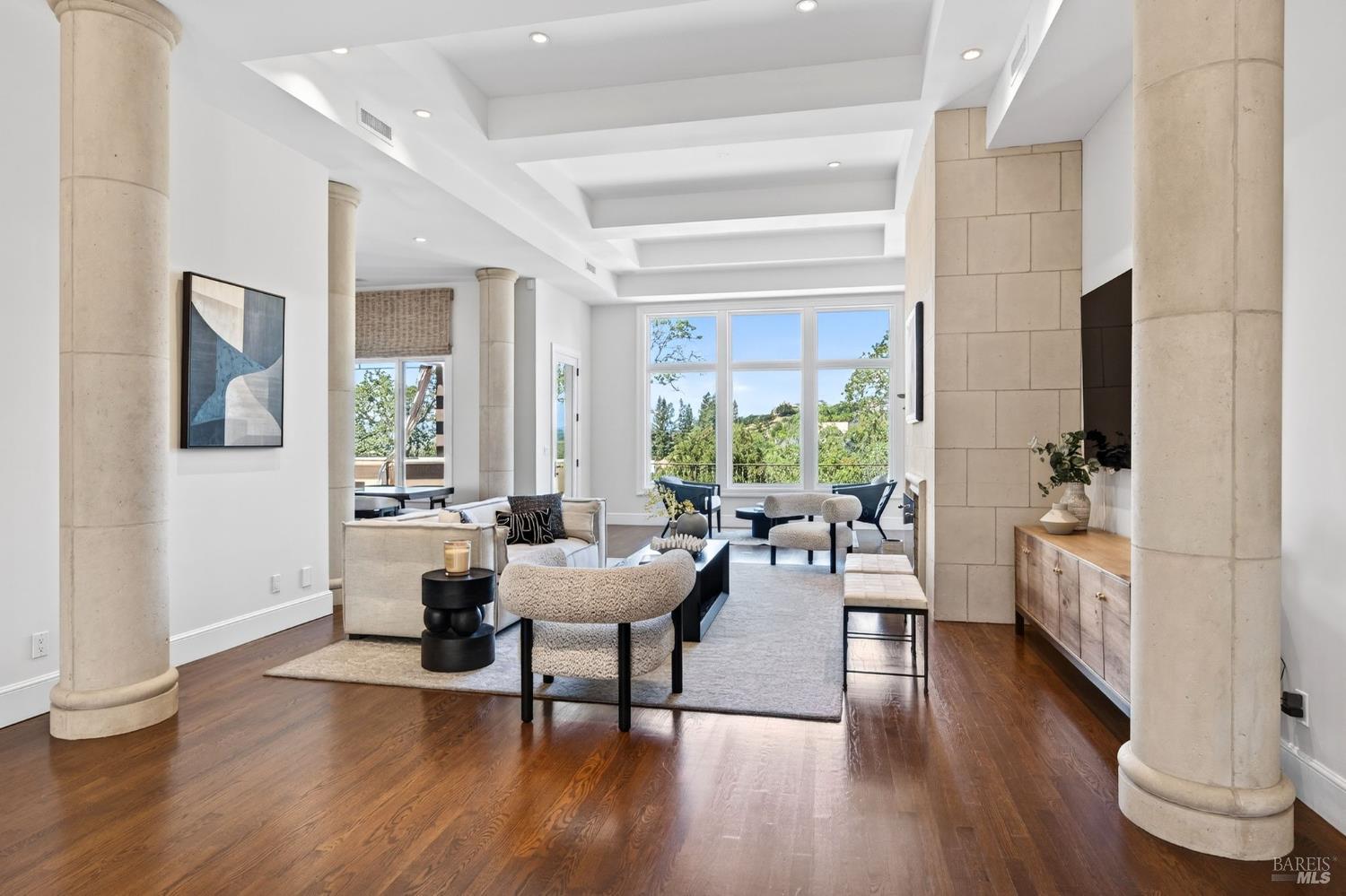 Detail Gallery Image 19 of 76 For 418 Saint Andrews Dr, Napa,  CA 94558 - 5 Beds | 4/2 Baths