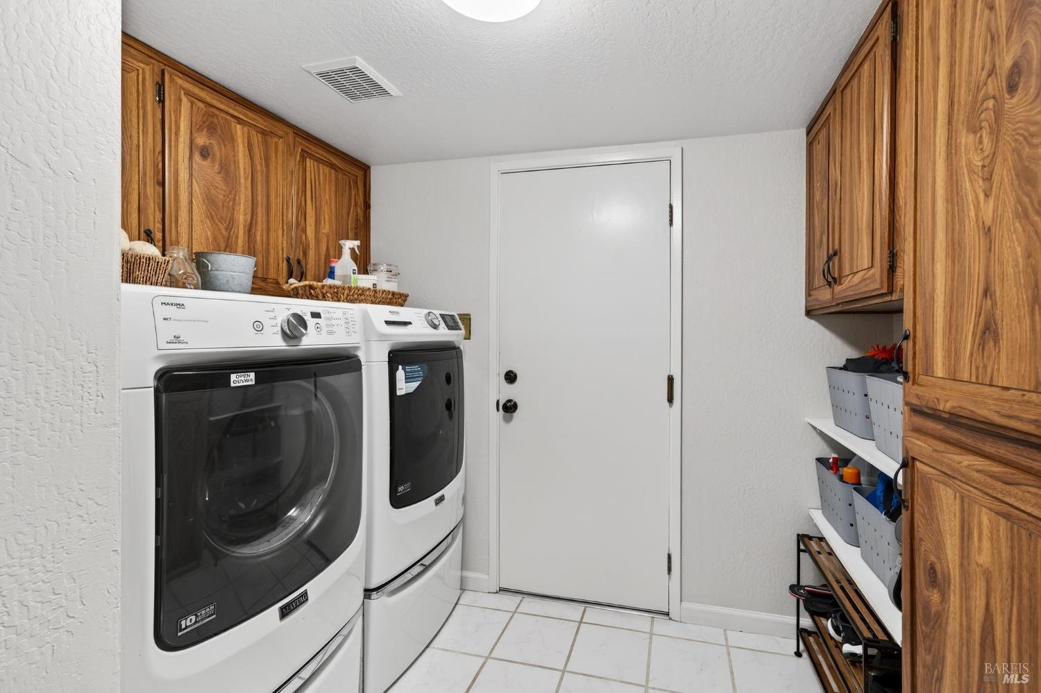 Detail Gallery Image 29 of 53 For 3406 Deerfield Ct, Napa,  CA 94558 - 4 Beds | 3 Baths