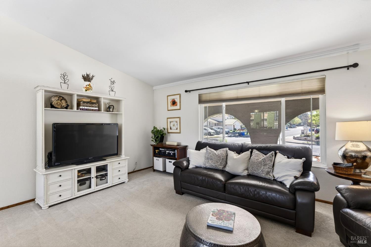 Detail Gallery Image 4 of 53 For 3406 Deerfield Ct, Napa,  CA 94558 - 4 Beds | 3 Baths