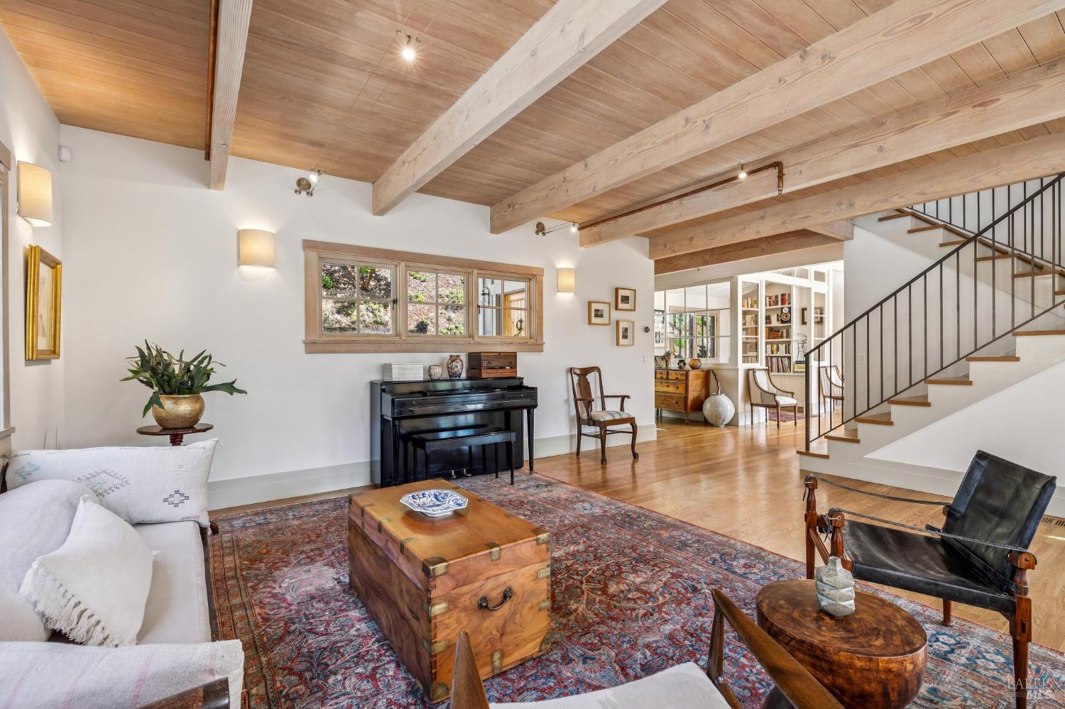 Detail Gallery Image 11 of 61 For 512 Browning Ct, Mill Valley,  CA 94941 - 4 Beds | 3 Baths