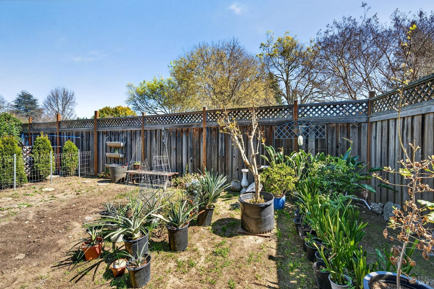 Detail Gallery Image 39 of 53 For 3406 Deerfield Ct, Napa,  CA 94558 - 4 Beds | 3 Baths