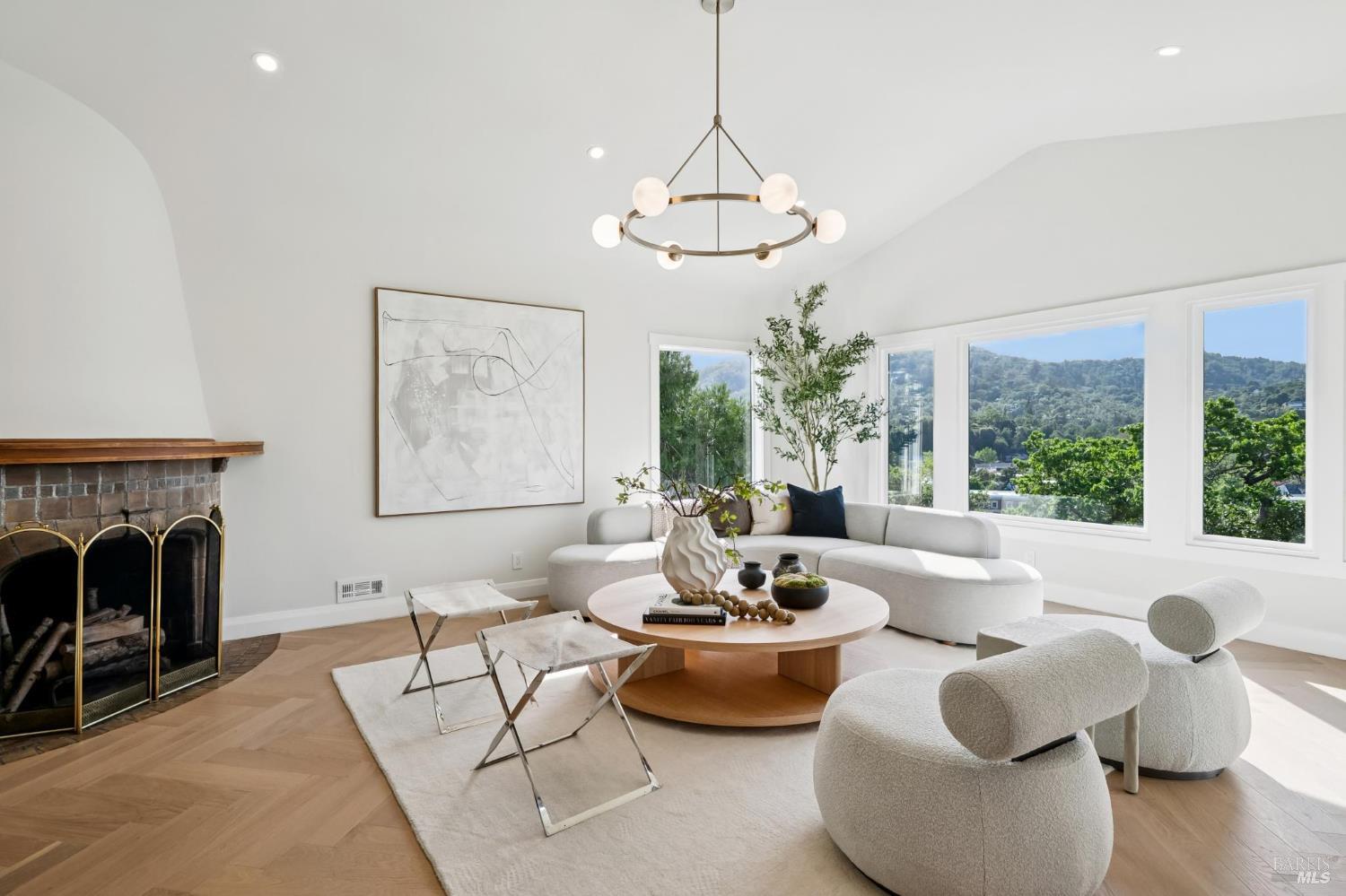 Detail Gallery Image 24 of 93 For 88 Lincoln Park Unkn, San Anselmo,  CA 94960 - 4 Beds | 4/1 Baths