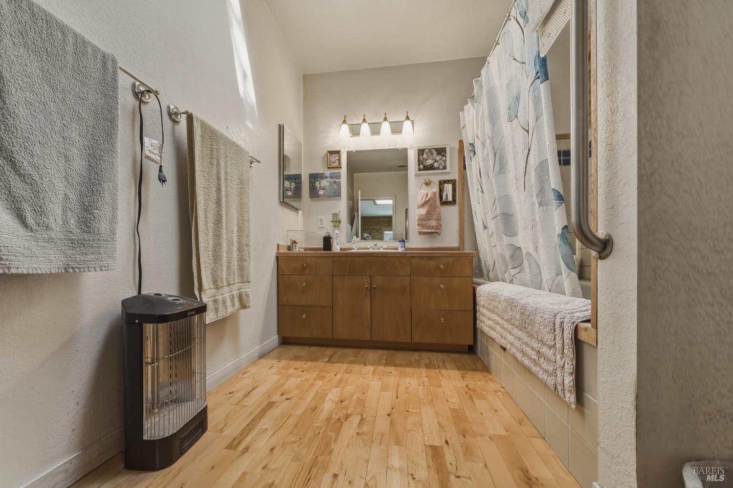 Detail Gallery Image 39 of 72 For 12300 Skaggs Rd, Geyserville,  CA 95441 - – Beds | – Baths