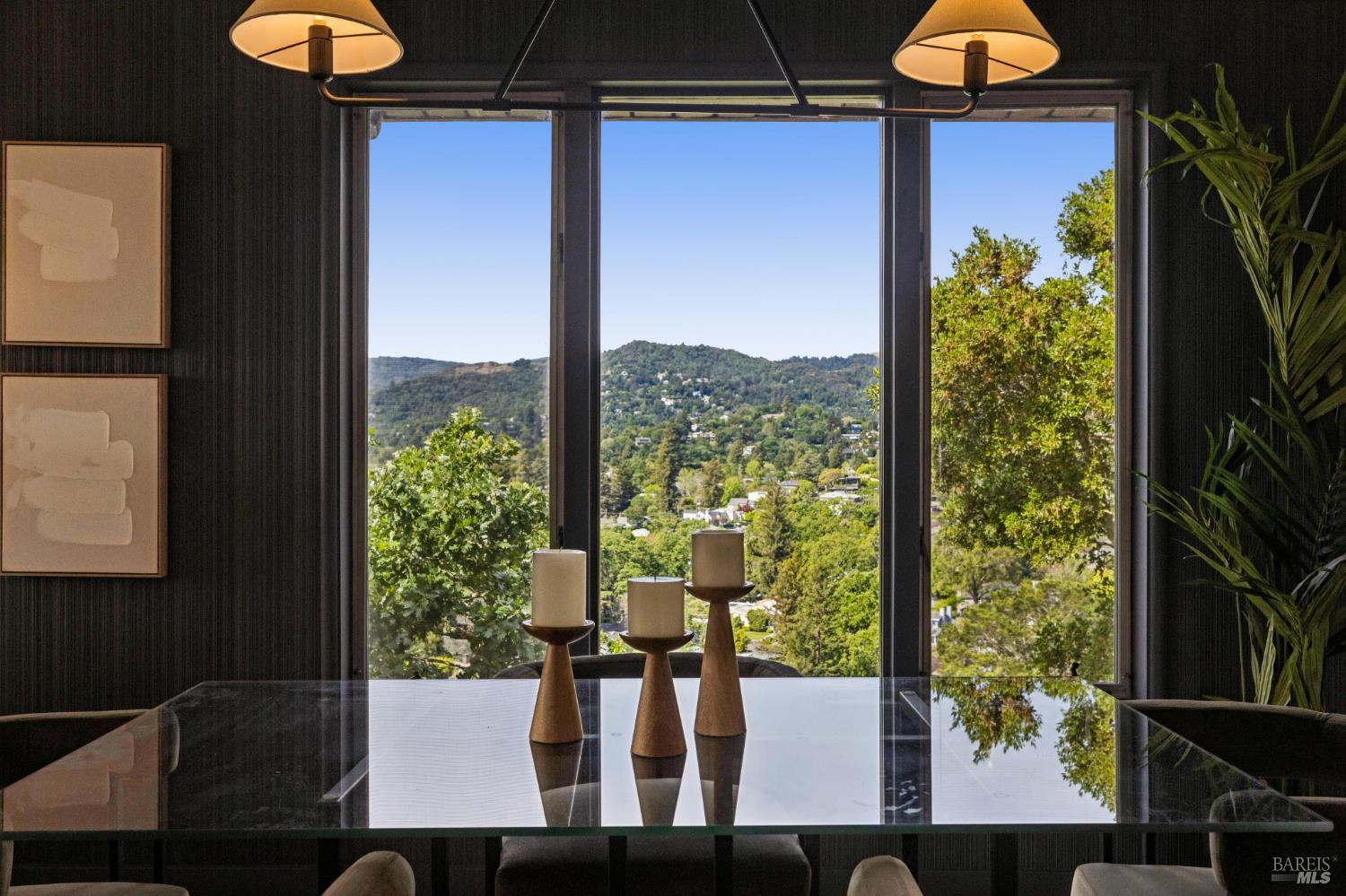 Detail Gallery Image 17 of 52 For 95 Ridge Rd, San Anselmo,  CA 94960 - 2 Beds | 1/1 Baths