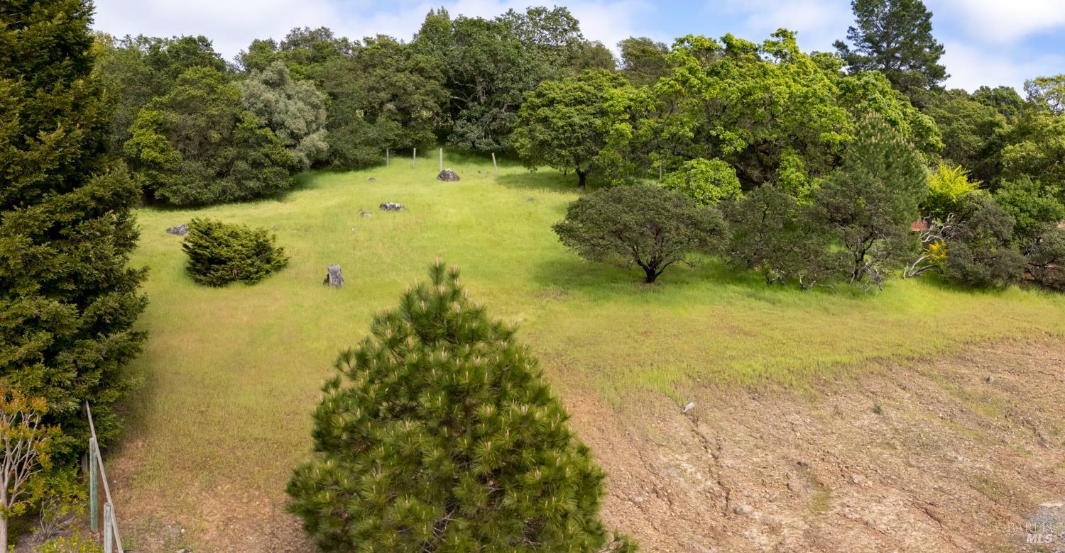 Detail Gallery Image 2 of 12 For 2501 Incline Dr, Santa Rosa,  CA 95404 - – Beds | – Baths