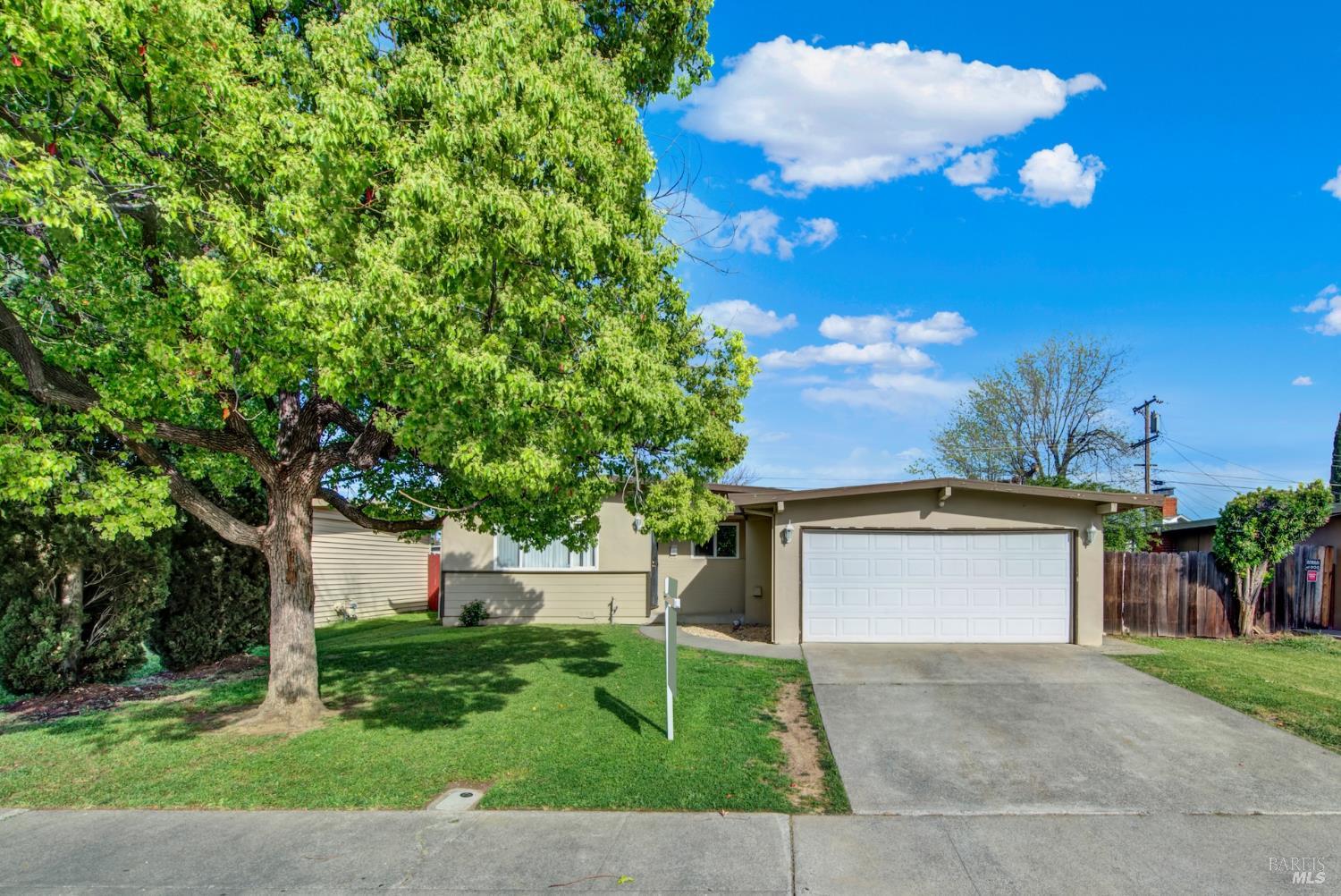 Detail Gallery Image 6 of 58 For 606 E Tennessee St, Fairfield,  CA 94533 - 3 Beds | 2 Baths