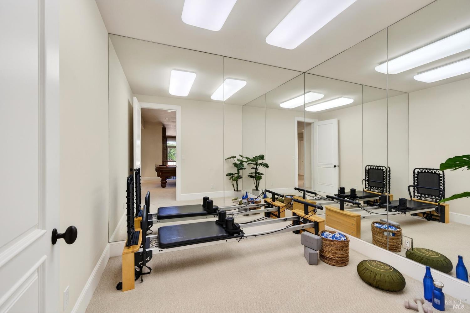 Detail Gallery Image 40 of 76 For 418 Saint Andrews Dr, Napa,  CA 94558 - 5 Beds | 4/2 Baths