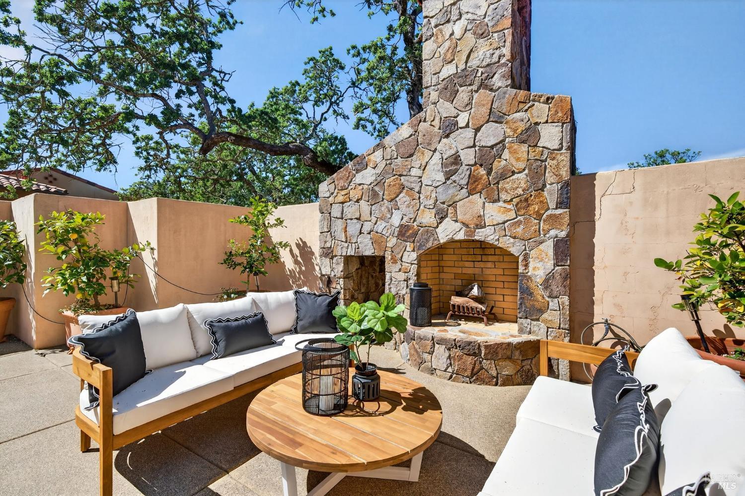 Detail Gallery Image 55 of 76 For 418 Saint Andrews Dr, Napa,  CA 94558 - 5 Beds | 4/2 Baths