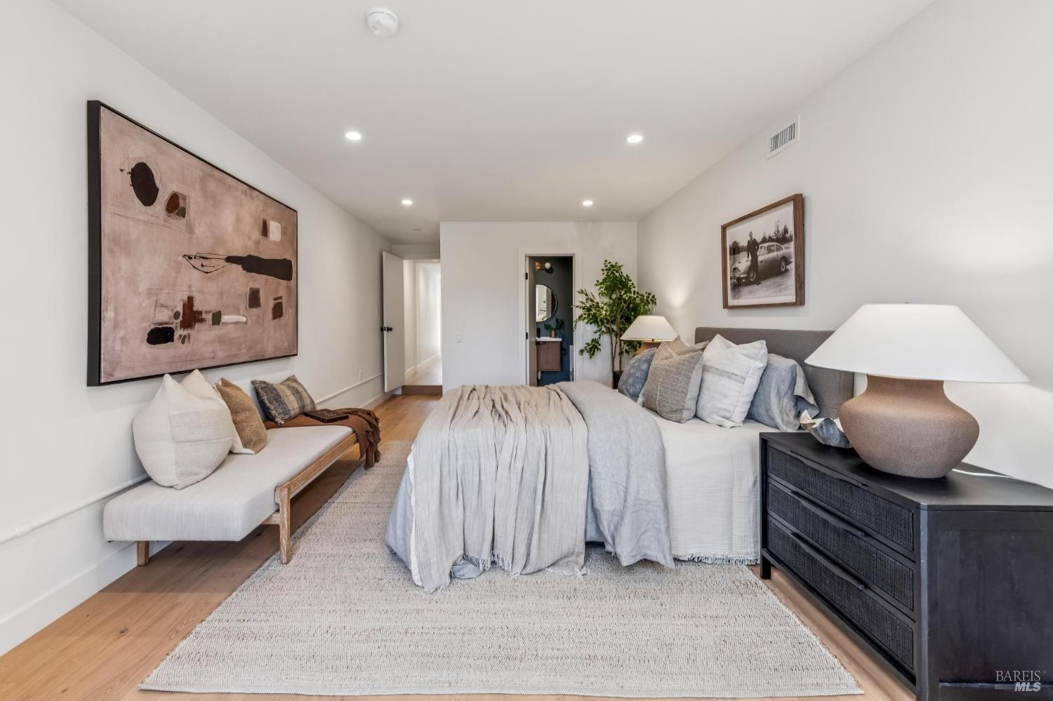 Detail Gallery Image 39 of 61 For 120 E Manor Dr, Mill Valley,  CA 94941 - 3 Beds | 3 Baths