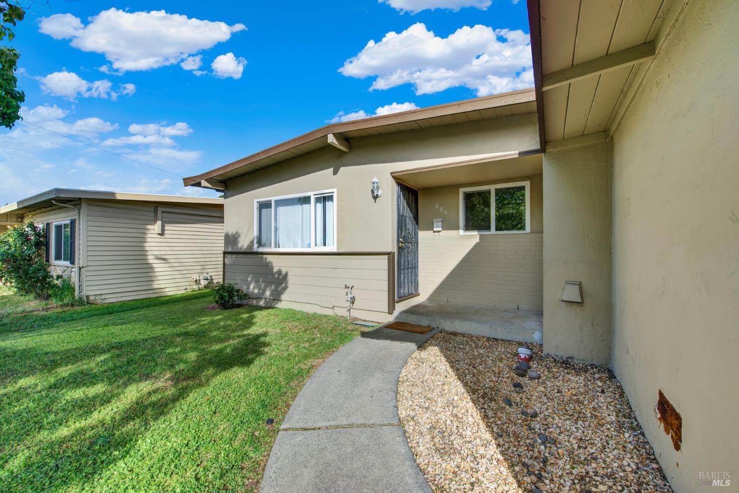 Detail Gallery Image 10 of 58 For 606 E Tennessee St, Fairfield,  CA 94533 - 3 Beds | 2 Baths