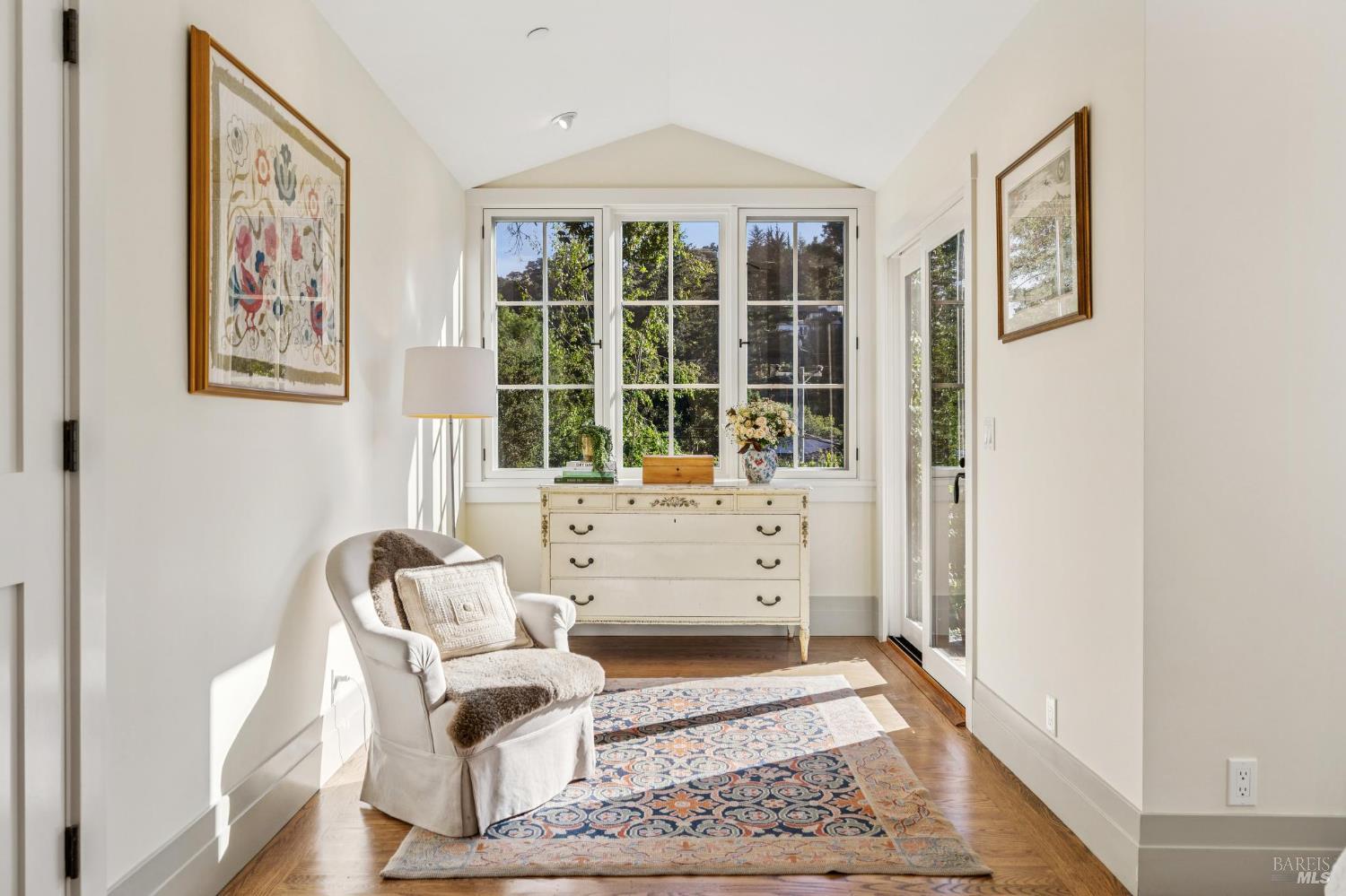 Detail Gallery Image 29 of 61 For 512 Browning Ct, Mill Valley,  CA 94941 - 4 Beds | 3 Baths